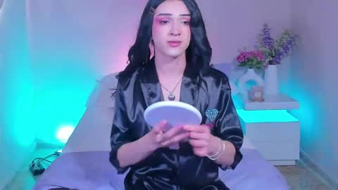 Snapshot of meganlust11 chatting on April 28, 5:01 am meganlust11 online show from April 28, 5:01 am