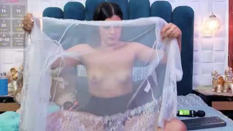 Snapshot of meganmistress_ chatting on February 17, 12:01 pm MeganM online show from February 17, 12:01 pm