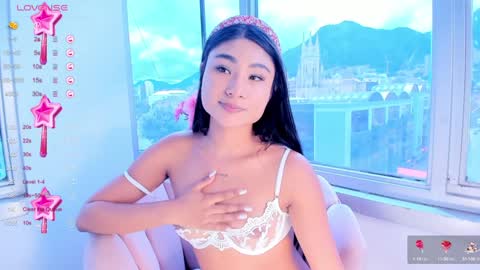 Snapshot of megann__sweet chatting on December 22, 4:48 pm Mara online show from December 22, 4:48 pm