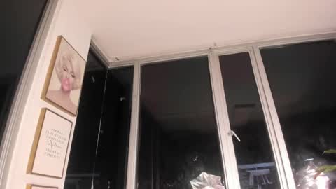 Snapshot of megann__sweet chatting on February 13, 10:34 am Mara online show from February 13, 10:34 am