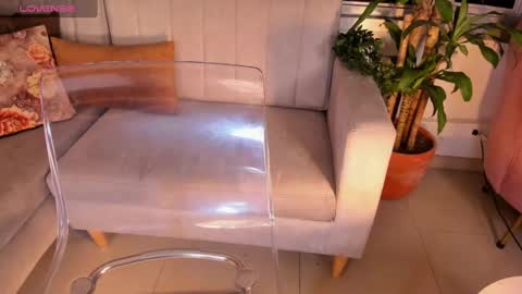 Snapshot of megann__sweet chatting on March 1, 10:02 am Mara online show from March 1, 10:02 am