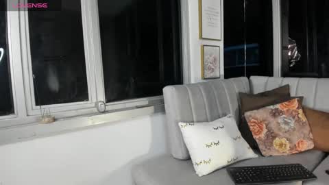 Snapshot of megann__sweet chatting on March 11, 10:29 am Mara online show from March 11, 10:29 am