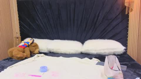 Megan online show from April 27, 1:53 pm