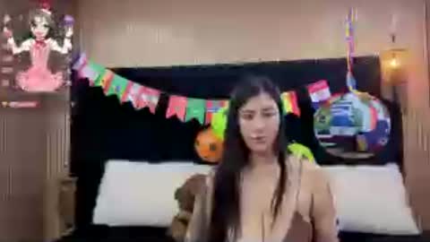 Snapshot of megann_boobs chatting on June 22, 2:14 pm Megan online show from June 22, 2:14 pm