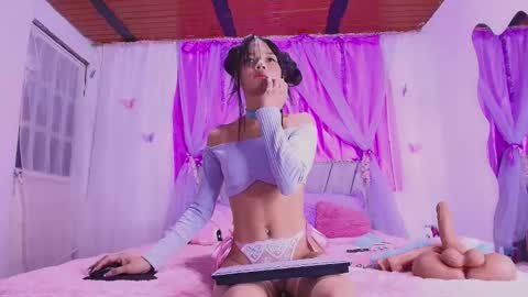 Snapshot of meganrouss7 chatting on September 10, 10:59 am Megan online show from September 10, 10:59 am