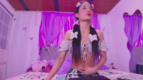 Snapshot of meganrouss7 chatting on October 14, 11:00 am Megan online show from October 14, 11:00 am