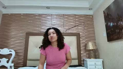 Snapshot of meganrousx chatting on February 3, 11:48 am Megan online show from February 3, 11:48 am