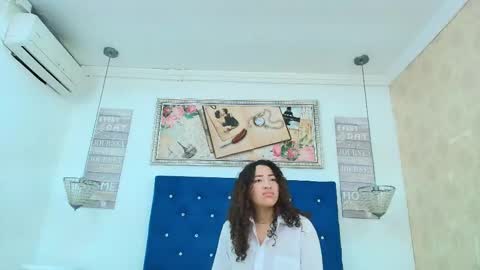 Snapshot of meganrousx chatting on February 8, 12:52 pm Megan online show from February 8, 12:52 pm