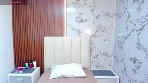 M E G A N  online show from March 19, 3:21 am