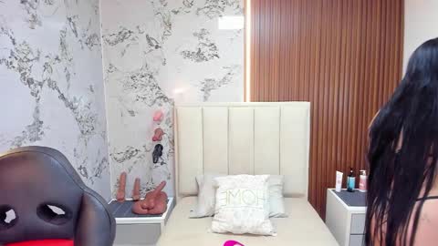 M E G A N  online show from March 25, 4:18 am