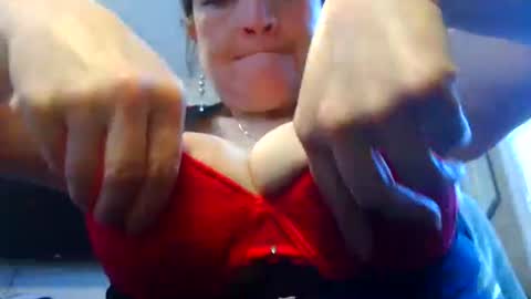 Snapshot of megatitsxx chatting on April 24, 6:10 pm SHAROLD online show from April 24, 6:10 pm