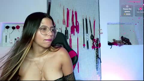 Snapshot of meggan_greey chatting on January 14, 10:23 pm Your best slave  online show from January 14, 10:23 pm