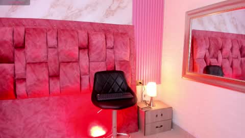 megganfoxy online show from September 9, 8:30 pm