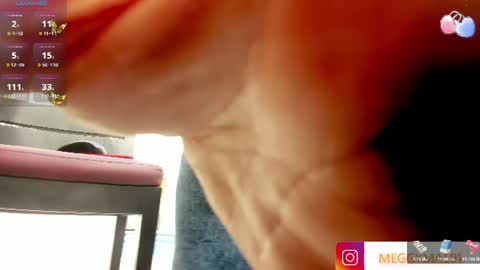 Snapshot of meggy_mae chatting on June 29, 12:49 pm MEGGY MAE online show from June 29, 12:49 pm