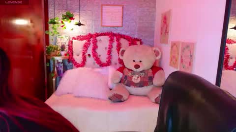 Meghan online show from December 17, 3:12 am