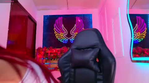 Snapshot of meghan_nill chatting on July 17, 3:13 am Meghan online show from July 17, 3:13 am