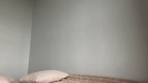 Snapshot of mei_fei_wan chatting on May 28, 12:19 am Mei online show from May 28, 12:19 am