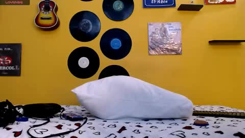 Snapshot of meisevil77 chatting on May 8, 3:12 am MEIS online show from May 8, 3:12 am
