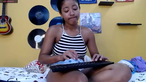 Snapshot of meisevil77 chatting on June 2, 3:19 am MEIS online show from June 2, 3:19 am