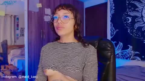 Melissa  -  -  Please help me to reach 100 thumbs up online show from April 17, 1:19 am