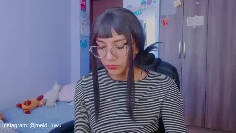 Snapshot of mel_dahlia chatting on May 7, 9:09 pm Melissa - - Please help me to reach 100 thumbs up online show from May 7, 9:09 pm