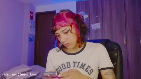 Snapshot of mel_dahlia chatting on May 8, 10:37 pm Melissa - - Please help me to reach 100 thumbs up online show from May 8, 10:37 pm