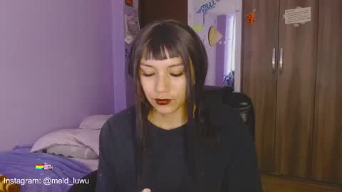 Snapshot of mel_dahlia chatting on May 31, 10:22 pm Melissa - - Please help me to reach 100 thumbs up online show from May 31, 10:22 pm