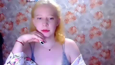 Mel Mellie online show from May 11, 12:16 am