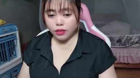 mela7386 online show from April 18, 4:00 pm