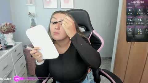 Melaany  online show from April 15, 3:30 pm