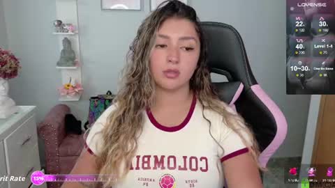 Snapshot of melaany_ chatting on June 23, 9:35 pm Melaany online show from June 23, 9:35 pm