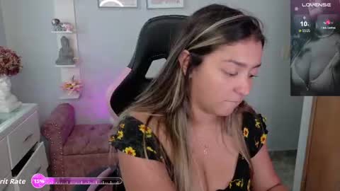 Snapshot of melaany_ chatting on July 11, 3:37 pm Melaany online show from July 11, 3:37 pm