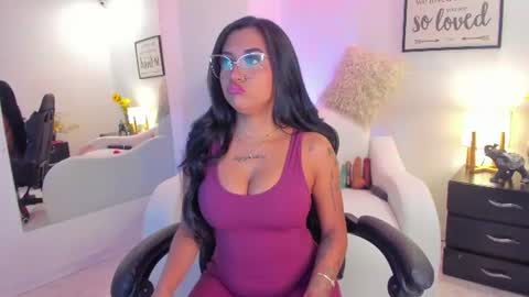 Snapshot of melan_owen chatting on July 3, 11:05 am melan_owen online show from July 3, 11:05 am