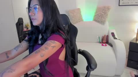 Snapshot of melan_owen chatting on July 4, 3:29 pm melan_owen online show from July 4, 3:29 pm