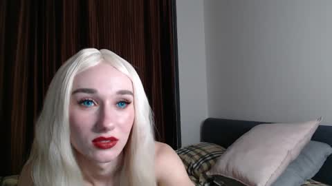 Snapshot of melani704499 chatting on May 19, 10:10 am Melani online show from May 19, 10:10 am
