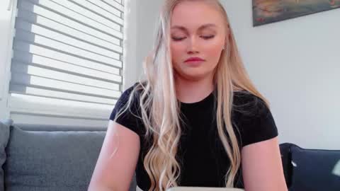 Melania online show from March 17, 2:31 pm