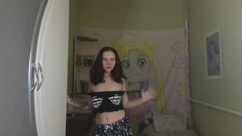 Snapshot of melania____ chatting on October 27, 5:06 pm Mila online show from October 27, 5:06 pm