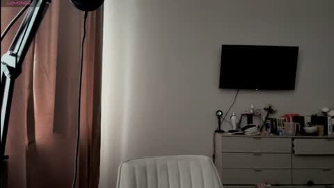 Snapshot of melanie__murr chatting on June 15, 3:42 am melanie__murr online show from June 15, 3:42 am