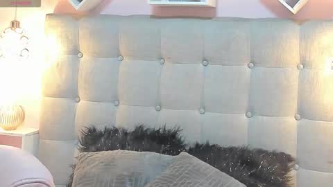 Snapshot of melanie_hh chatting on September 15, 4:12 am Melanie online show from September 15, 4:12 am