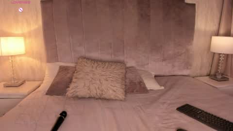 Melanie online show from April 11, 8:13 pm