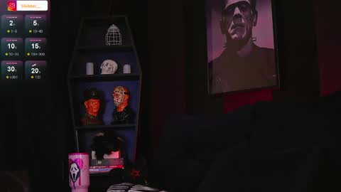 Snapshot of melanie_nyx chatting on May 14, 3:24 am Mel online show from May 14, 3:24 am