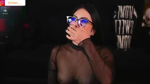 Snapshot of melanie_nyx chatting on May 18, 1:24 am Mel online show from May 18, 1:24 am