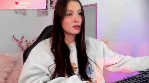 Snapshot of melanieev chatting on April 28, 3:50 pm mel online show from April 28, 3:50 pm