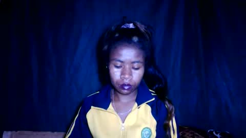 Snapshot of melanih chatting on May 25, 4:18 am melanih online show from May 25, 4:18 am
