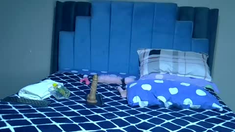 Snapshot of melanin_moon chatting on June 30, 11:17 pm Moon online show from June 30, 11:17 pm