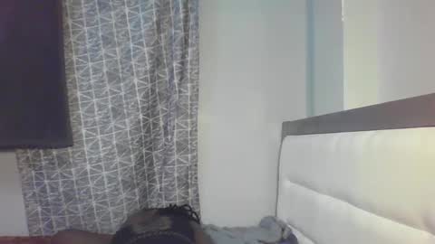 Snapshot of melanin_sassy96 chatting on December 13, 12:42 am bad lil shawry online show from December 13, 12:42 am