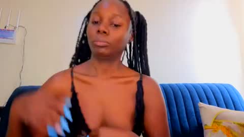 Snapshot of melanin_sassy96 chatting on June 23, 7:28 am bad lil shawry online show from June 23, 7:28 am