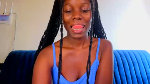Snapshot of melanin_sassy96 chatting on July 3, 6:31 am bad lil shawry online show from July 3, 6:31 am