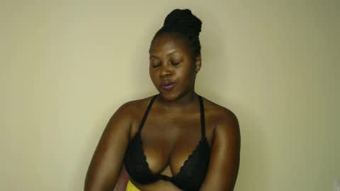 melaningoddess30 online show from January 22, 9:24 am