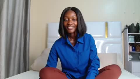 Snapshot of melaninqueen02 chatting on February 21, 3:57 pm ann online show from February 21, 3:57 pm